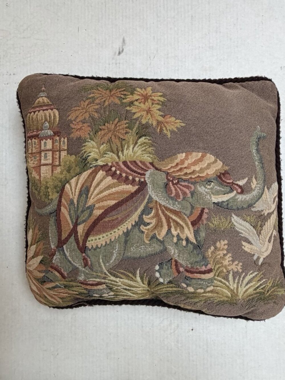 VTG Ashford Court Tapestry Elephant Pillow Accent Decorative Throw Pillow Black